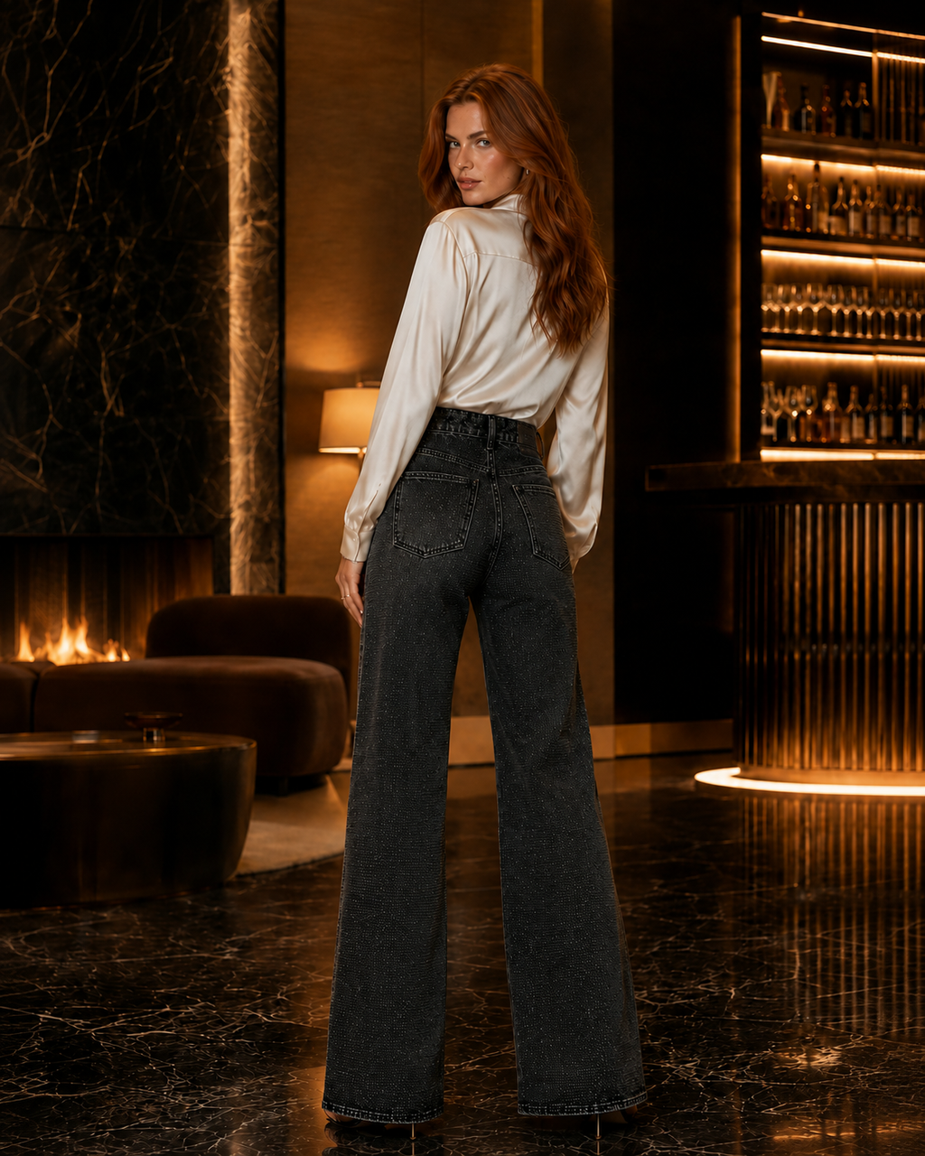 Calça Jeans Escura Brilhante Feminina
